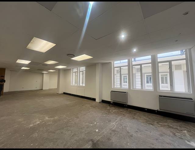 117M² OFFICE TO LET IN ILLOVO
